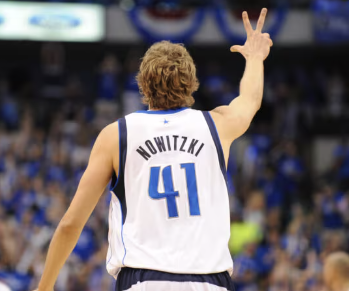 Dirk Nowitzki neden kariyeri babeunca numarayı giydiğini paylaştı