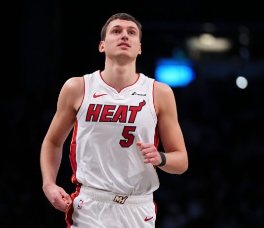 Nikola Jovic, aldığı sürelerden memnun değil! Nikola Jovic