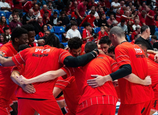 Hapoel Tel Aviv, oyuncularını İsrail’den çıkarmaya çalışıyor